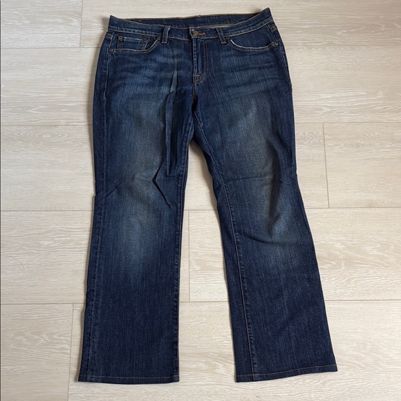 Lucky Brand Blue Boot Cut Jeans Classic Style - Picture 2 of 11